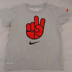 Boys nike tshirt